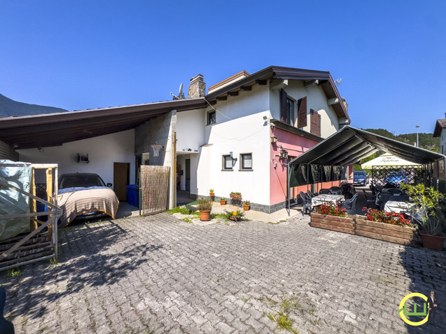 Media numero 23 di CAVAZZO CARNICO – UNA CASA DA VIVERE, DENTRO E FUORI