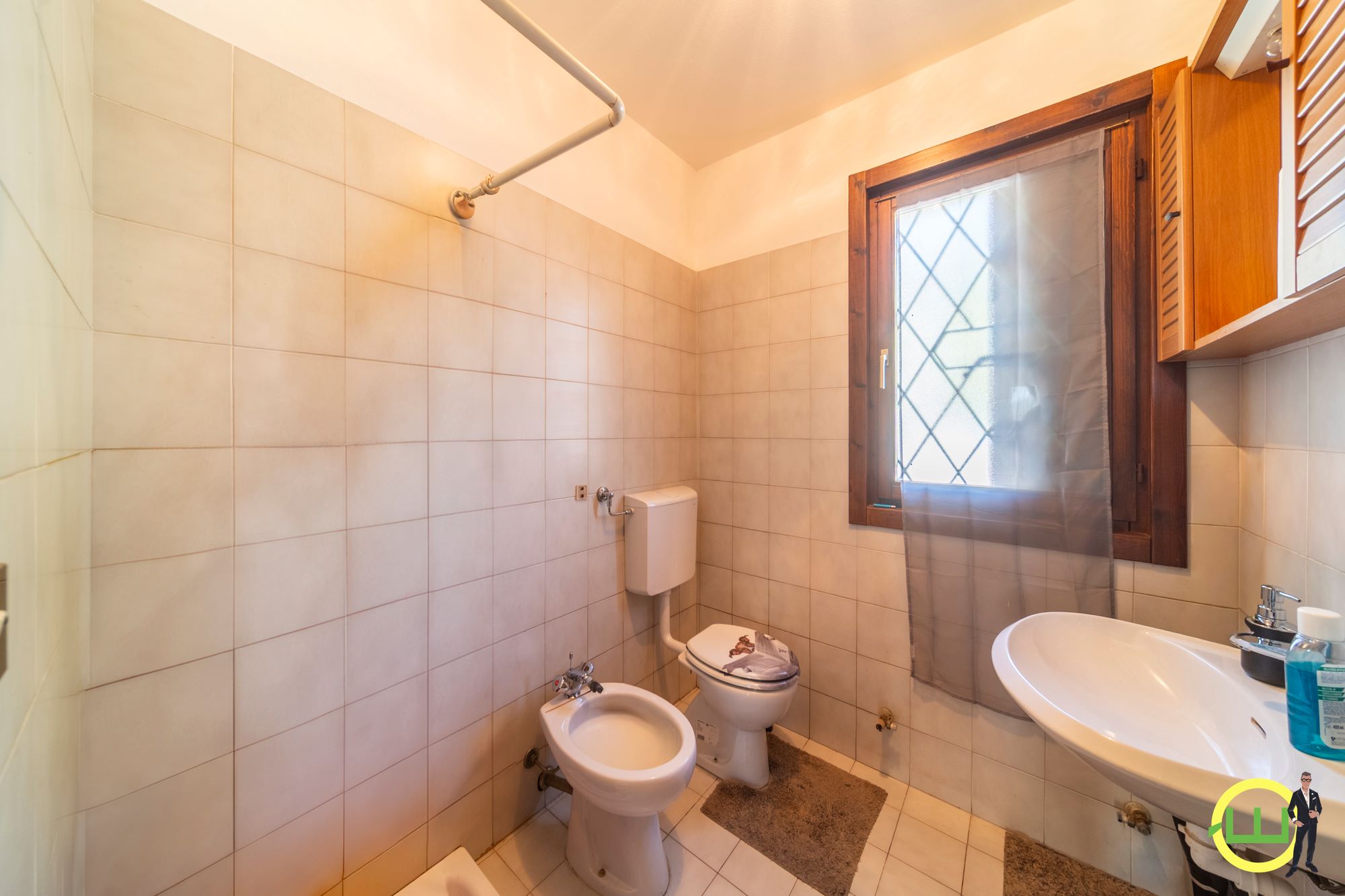 Media numero 10 di VILLETTA DI TESTA CON TAVERNA E AMPI SPAZI A MONTENARS 