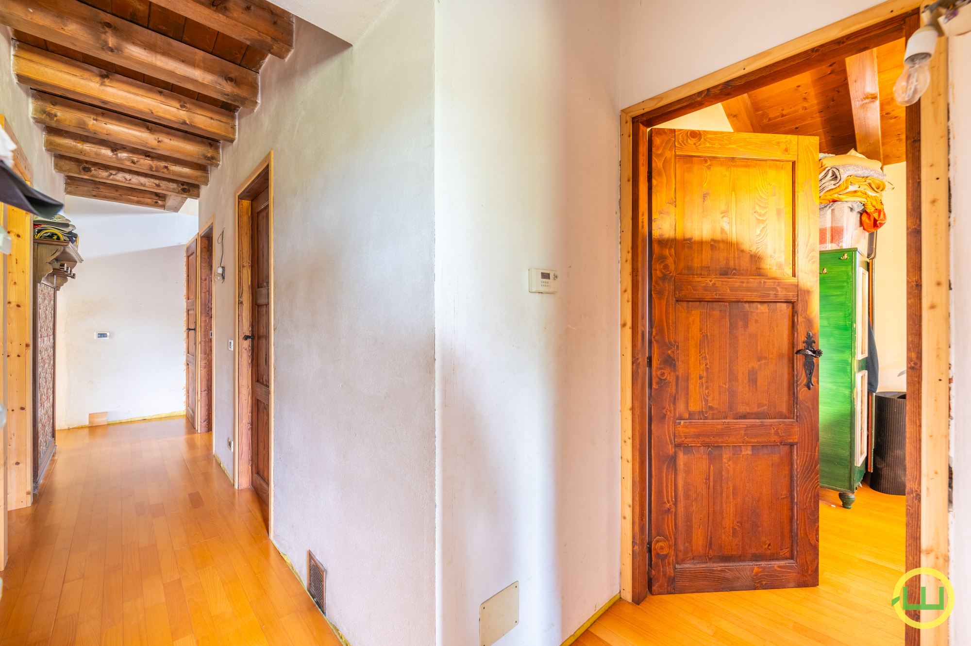 Media numero 11 di Villa di testa con grande spazio verde a Medea