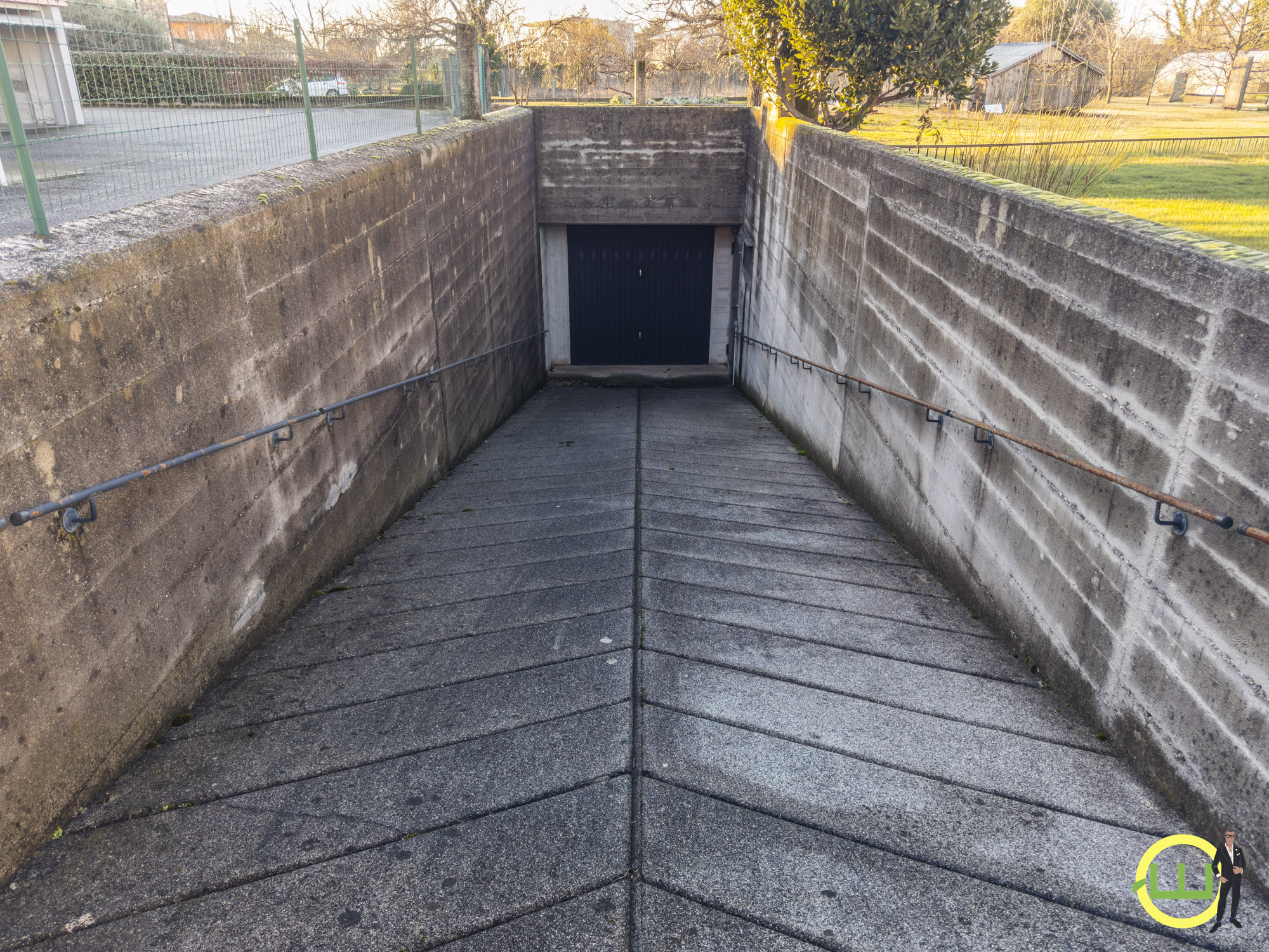 Media numero 36 di SPAZIOSA CASA INDIPENDENTE CON DOPPIO GARAGE E GIARDINO