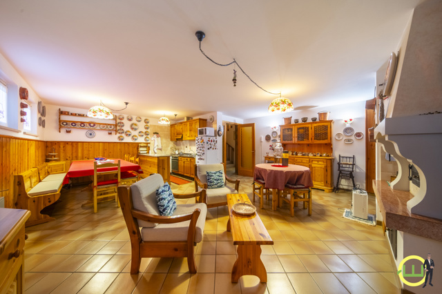 Media numero 16 di GEMONA DEL FRIULI PRESTIGIOSA VILLA DI 390 MQ!