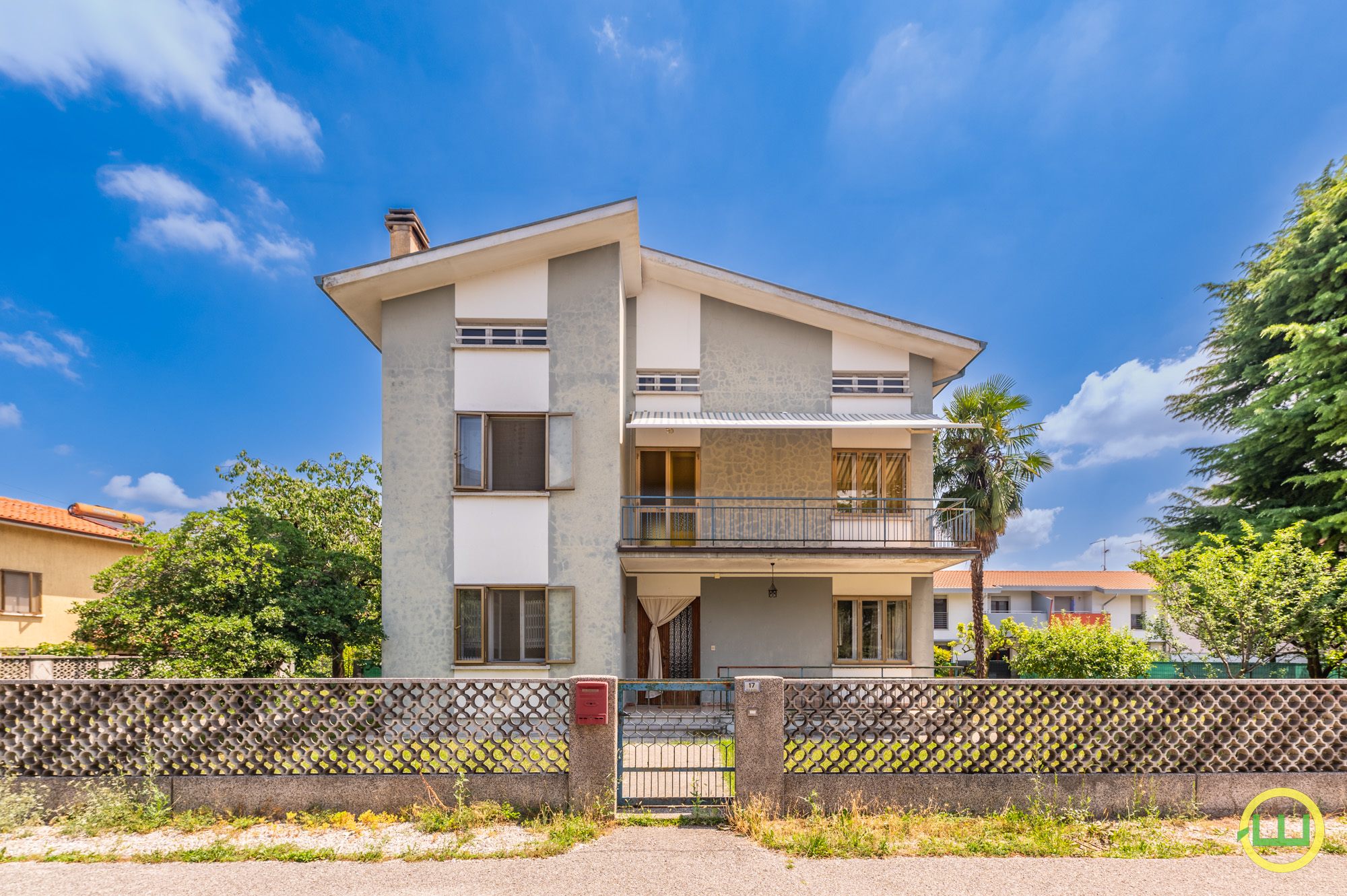 Immagine di LUMINOSA VILLA TRICAMERE CON GARAGE E GIARDINO (CODROIPO)