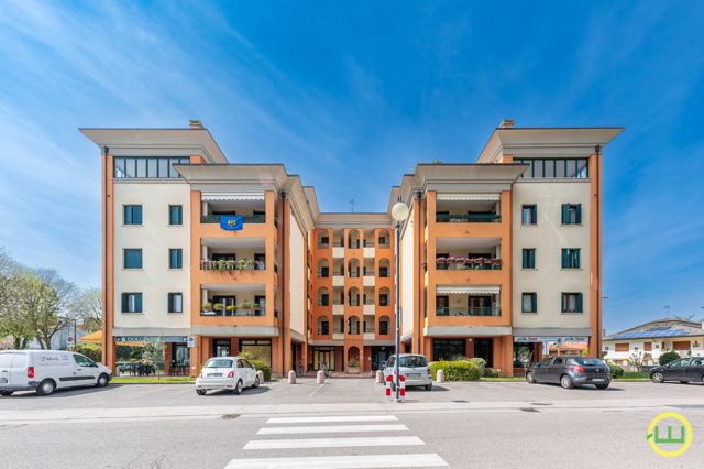 Media numero 1 di CENTRALISSIMO ATTICO QUADRICAMERE IN PIAZZA GIARDINI A CODROIPO
