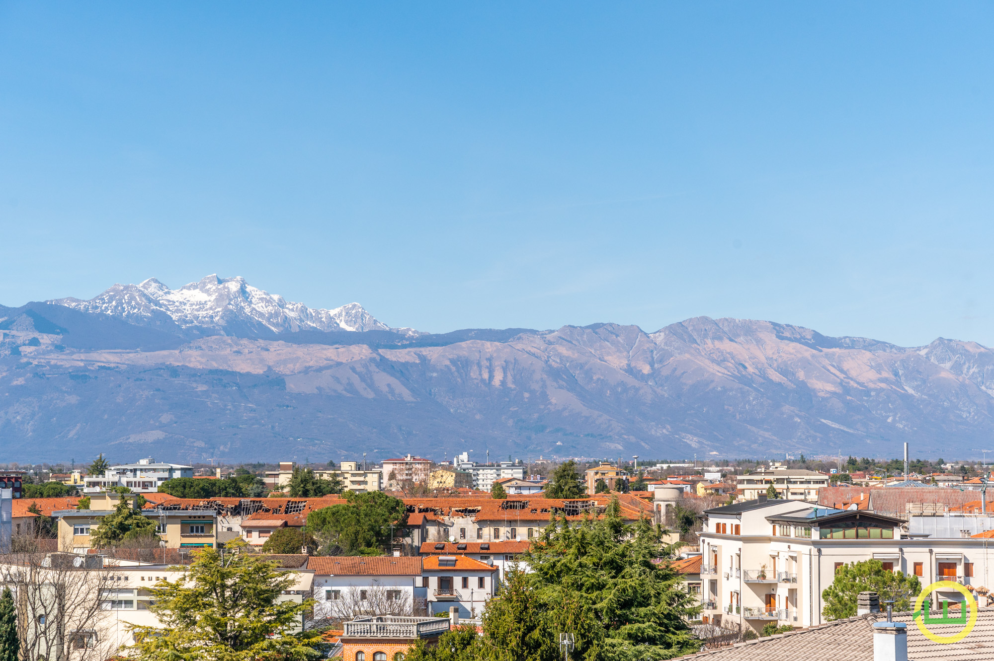 Media numero 19 di GRAZIOSO APPARTAMENTO BICAMERE CON VISTA MOZZAFIATO A PORDENONE