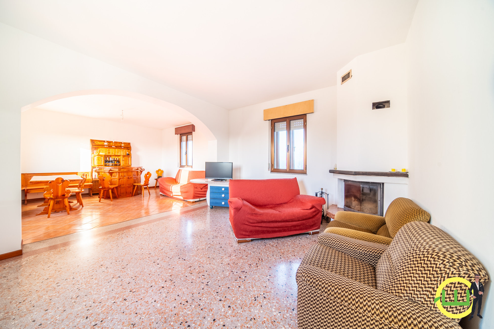 Media numero 9 di LUMINOSA CASA INDIPENDENTE CON DEPOSITO E AMPIO GIARDINO A SAN VITO AL TAGLIAMENTO