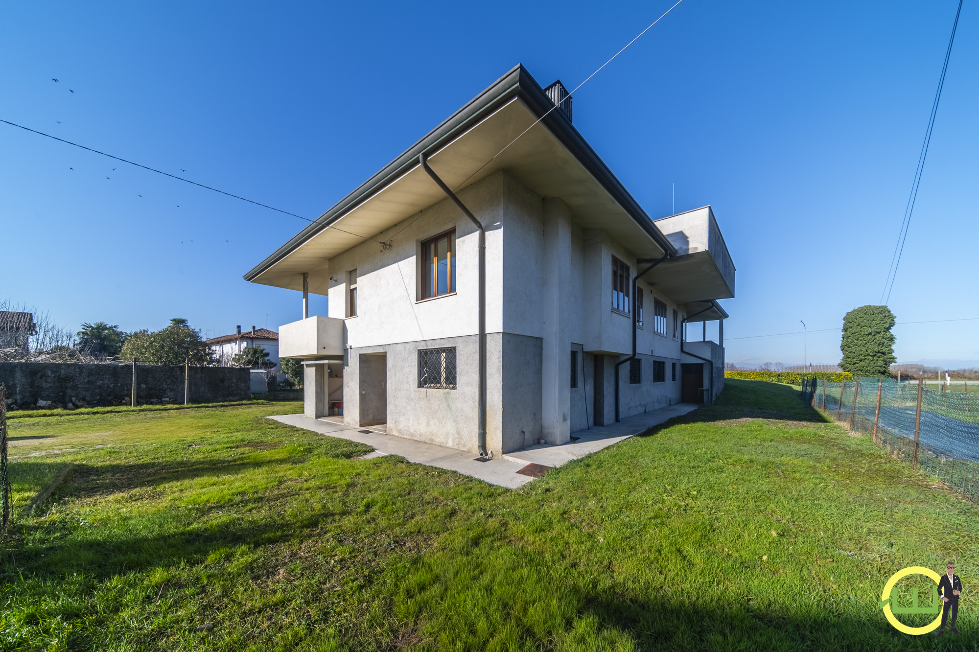 Media numero 5 di LUMINOSA VILLA CON GIARDINO A TEOR