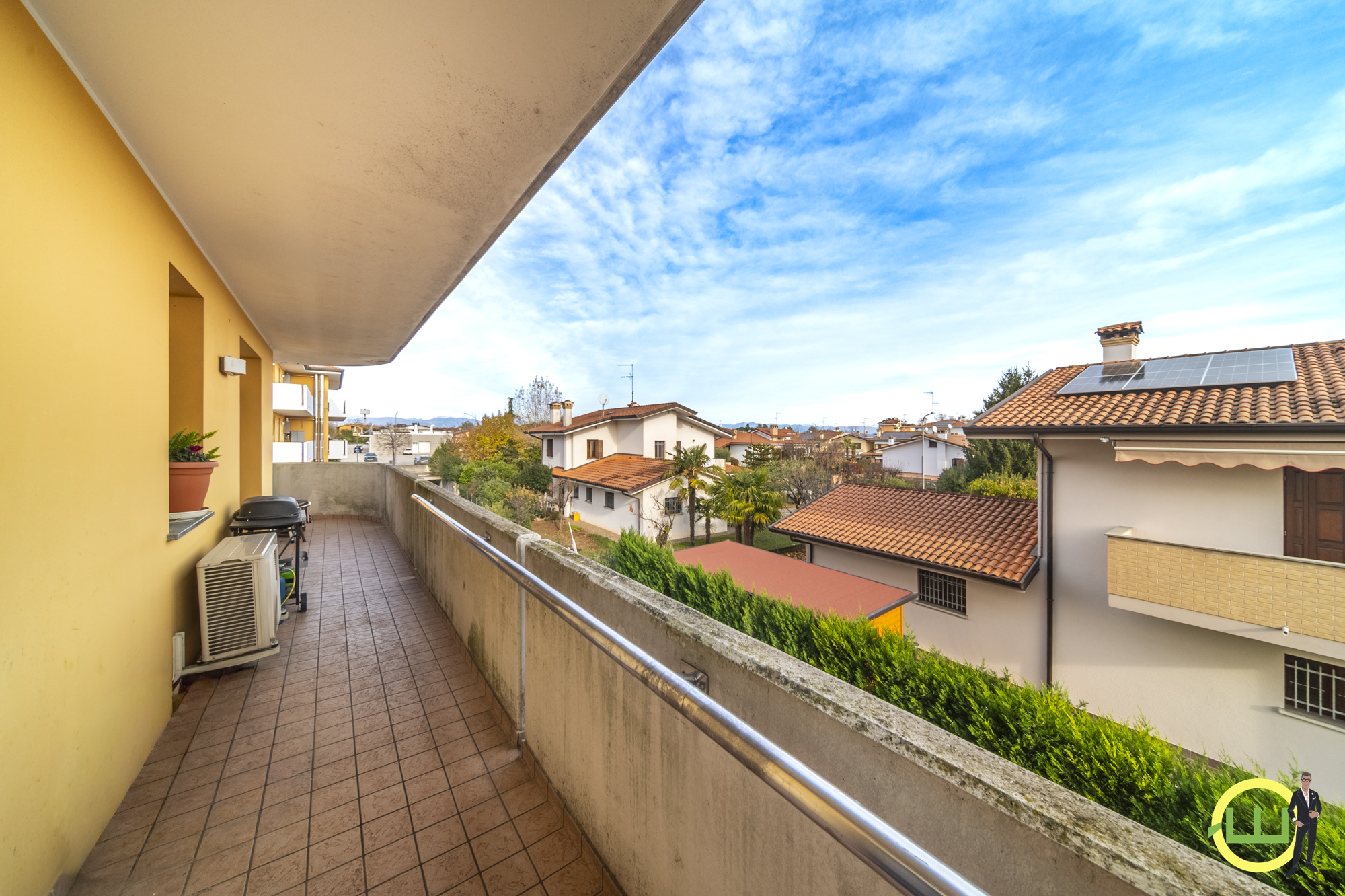 Media numero 10 di LUMINOSO APPARTAMENTO CON GARAGE A CODROIPO