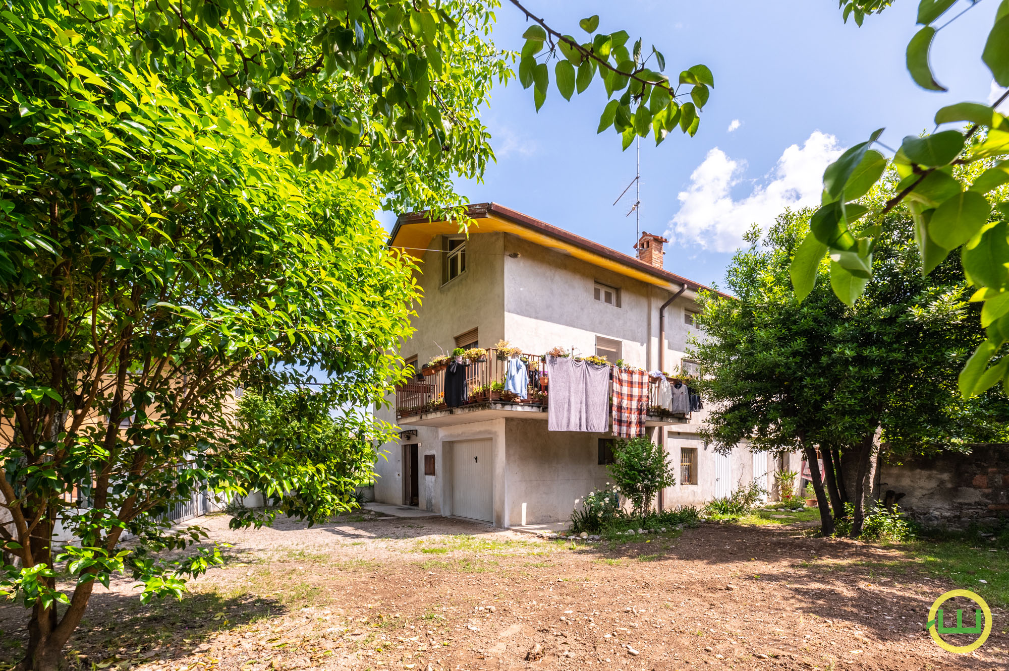 Media numero 17 di GEMONA CASA INDIPENDENTE CON GIARDINO!