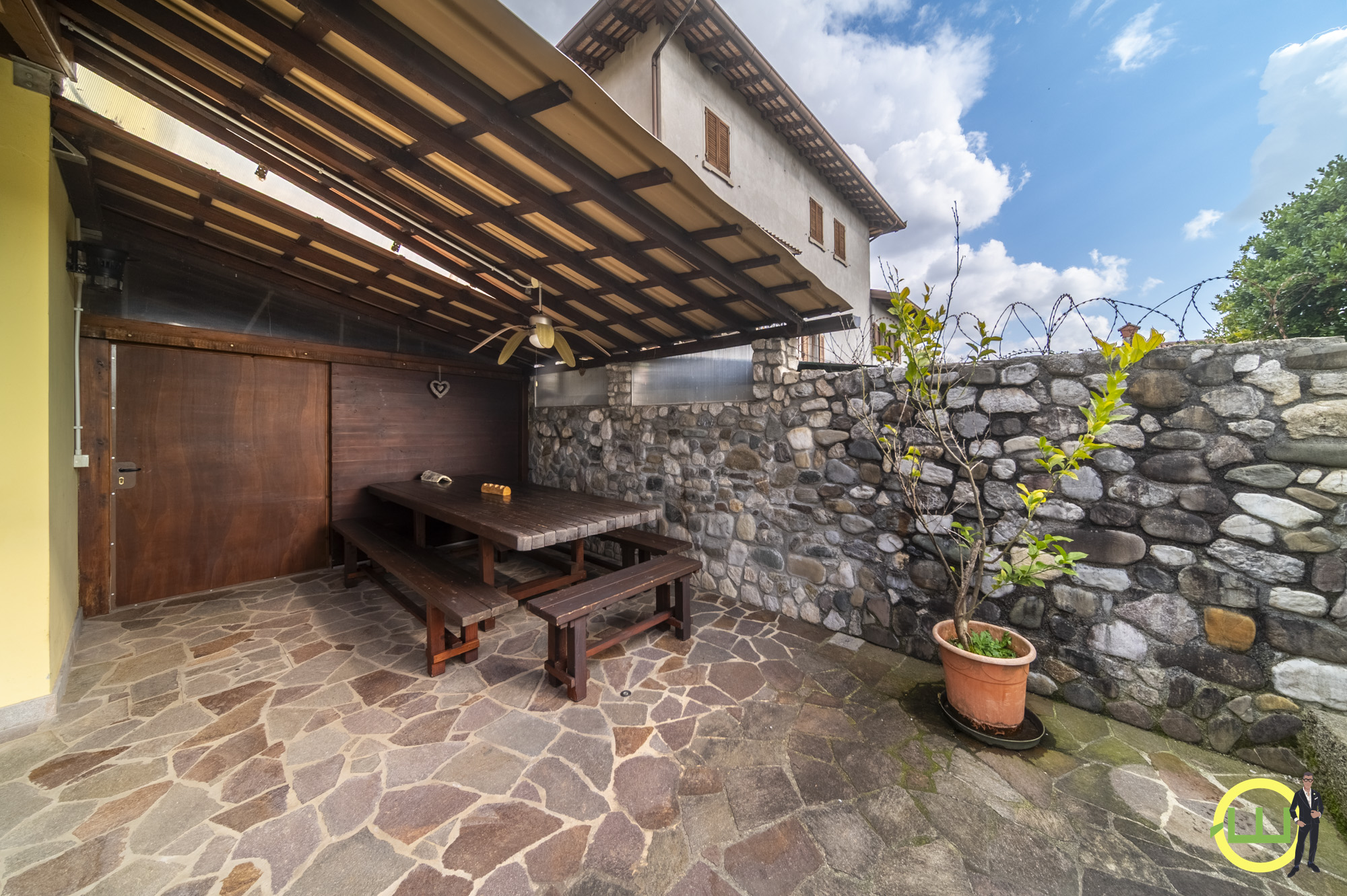 Media numero 23 di GEMONA VILLETTA INDIPENDENTE CON GIARDINO!