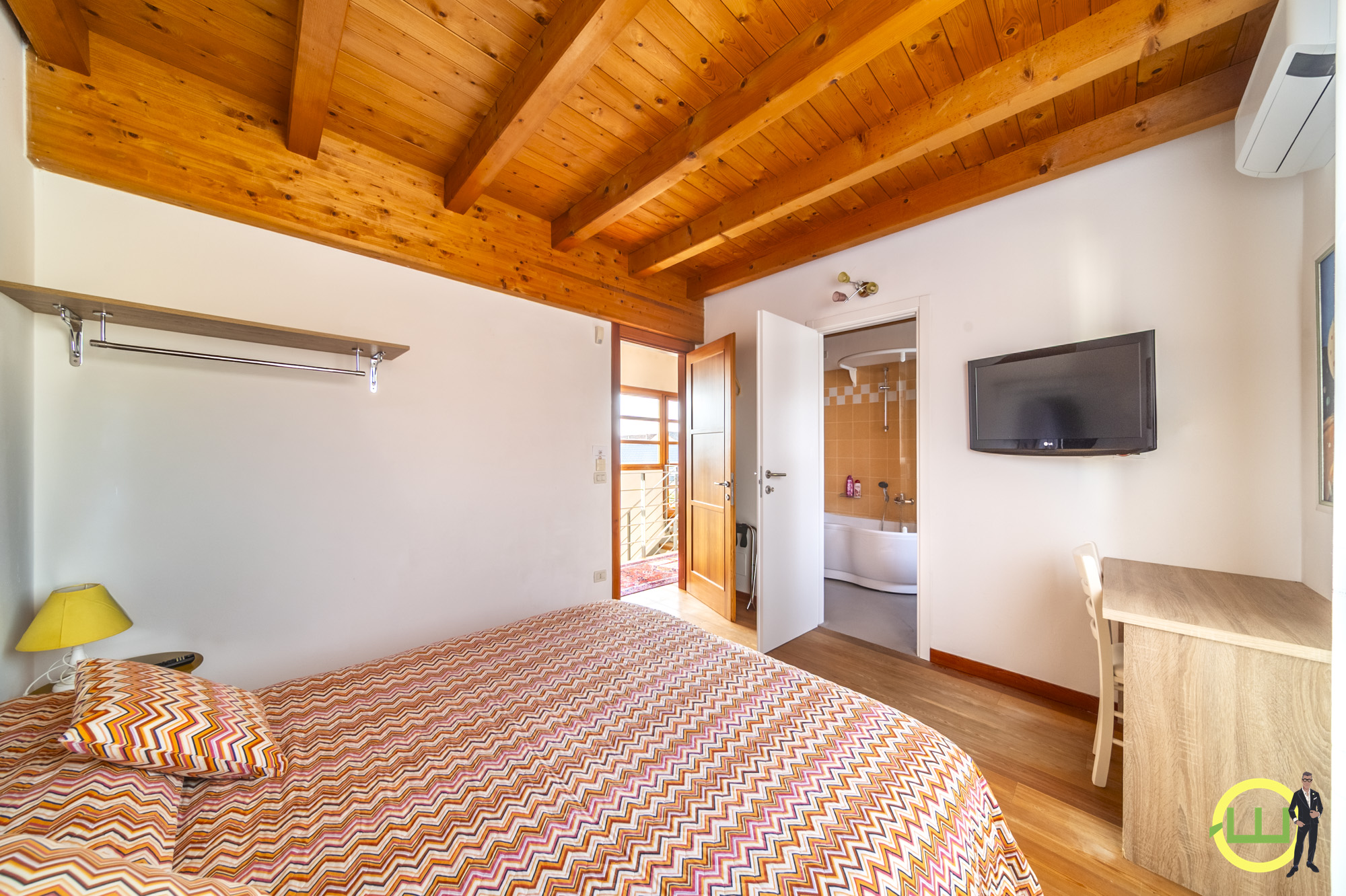 Media numero 24 di VILLA BACIATA DAL SOLE ( 2 KM DA UDINE) 