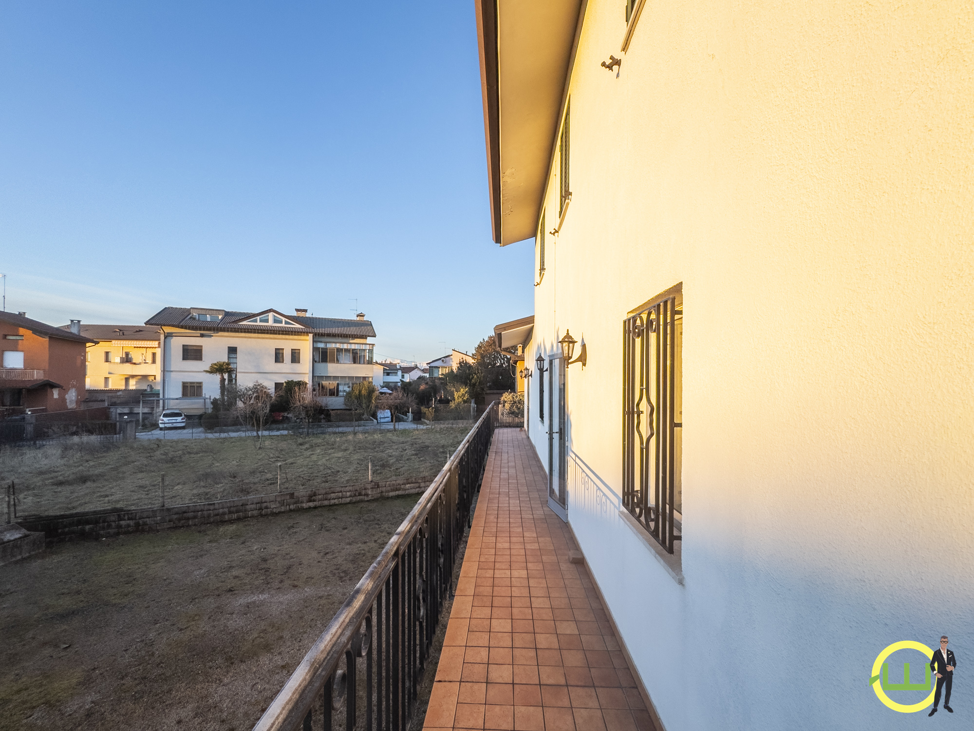 Media numero 22 di SPAZIOSA CASA INDIPENDENTE CON DOPPIO GARAGE E GIARDINO