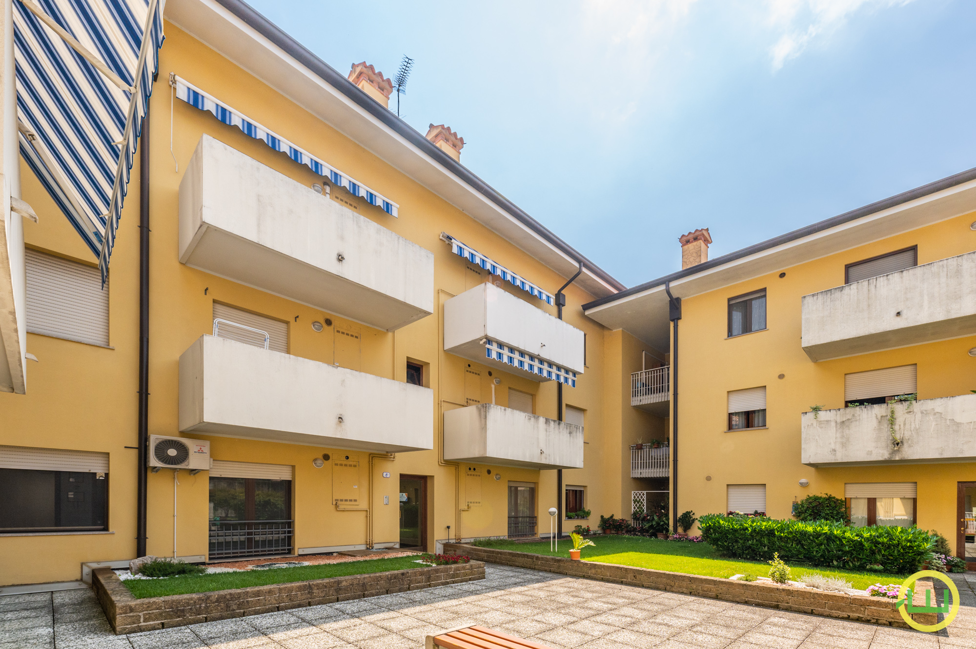 Media numero 21 di BILOCALE CENTRO PALMANOVA 