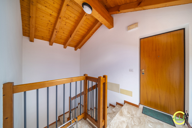 Media numero 14 di MODERNO APPARTAMENTO BICAMERE PIù STUDIO IN PIENO CENTRO A GONARS