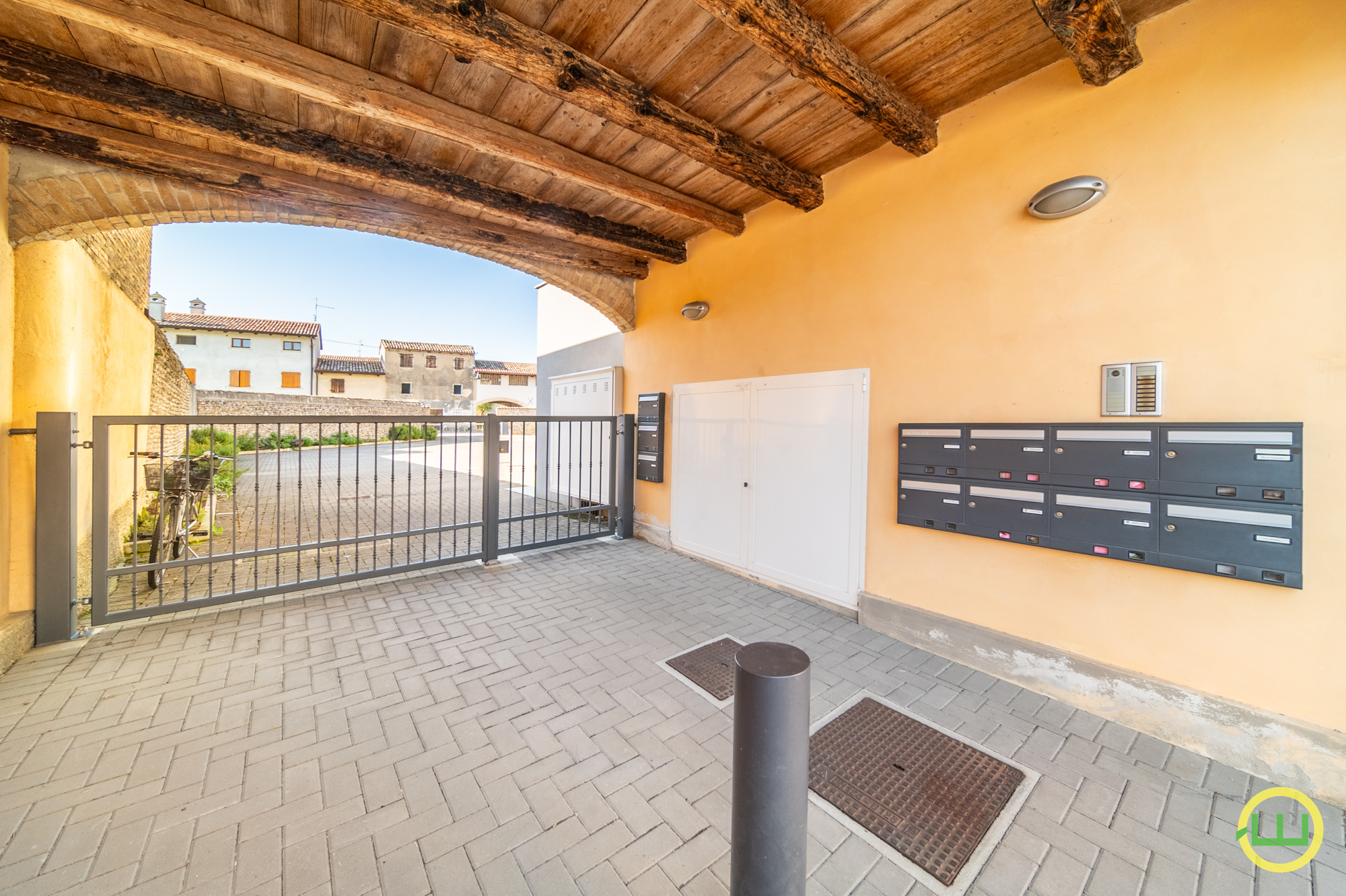 Media numero 32 di CLASSE A1 - MODERNO APPARTAMENTO BICAMERE CON AMPIO GARAGE a Rivignano Teor
