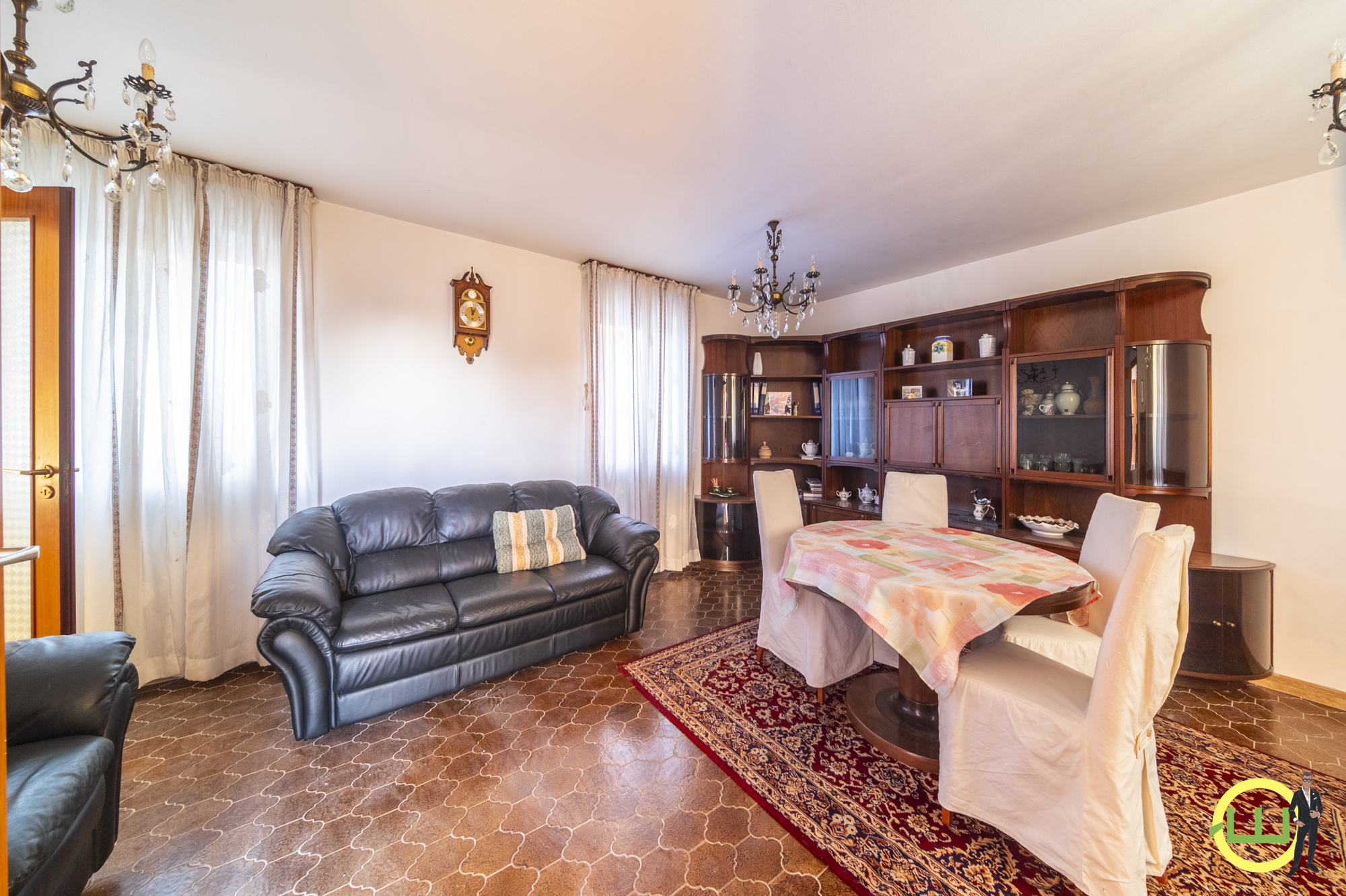 Media numero 9 di SPAZIOSA CASA INDIPENDENTE CON DOPPIO GARAGE E GIARDINO