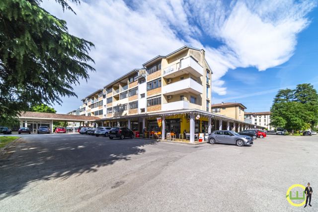 Media numero 21 di BICAMERE PERFETTO PIAZZALE CARNIA UD