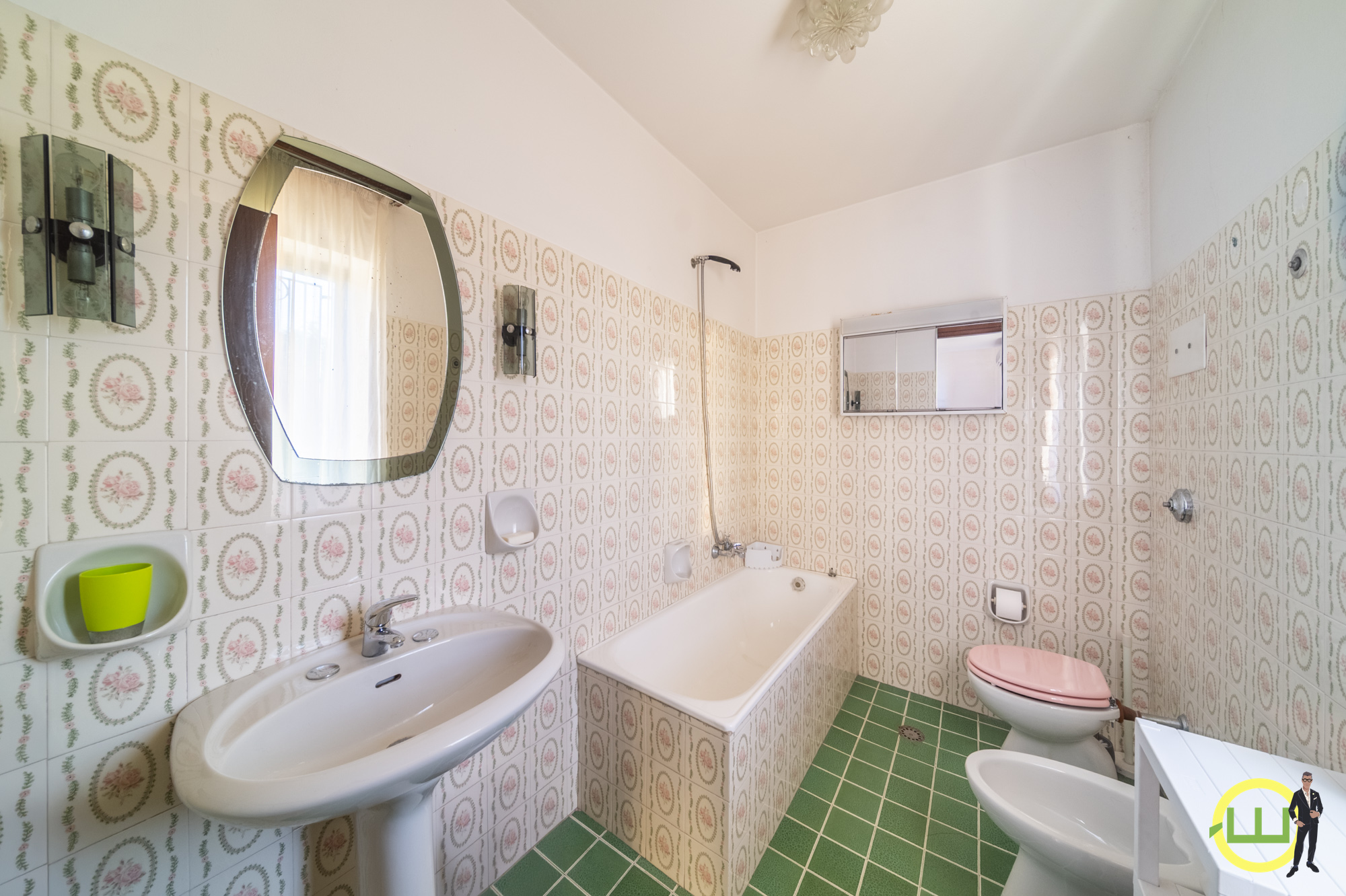 Media numero 20 di SPAZIOSA CASA INDIPENDENTE CON DOPPIO GARAGE E GIARDINO