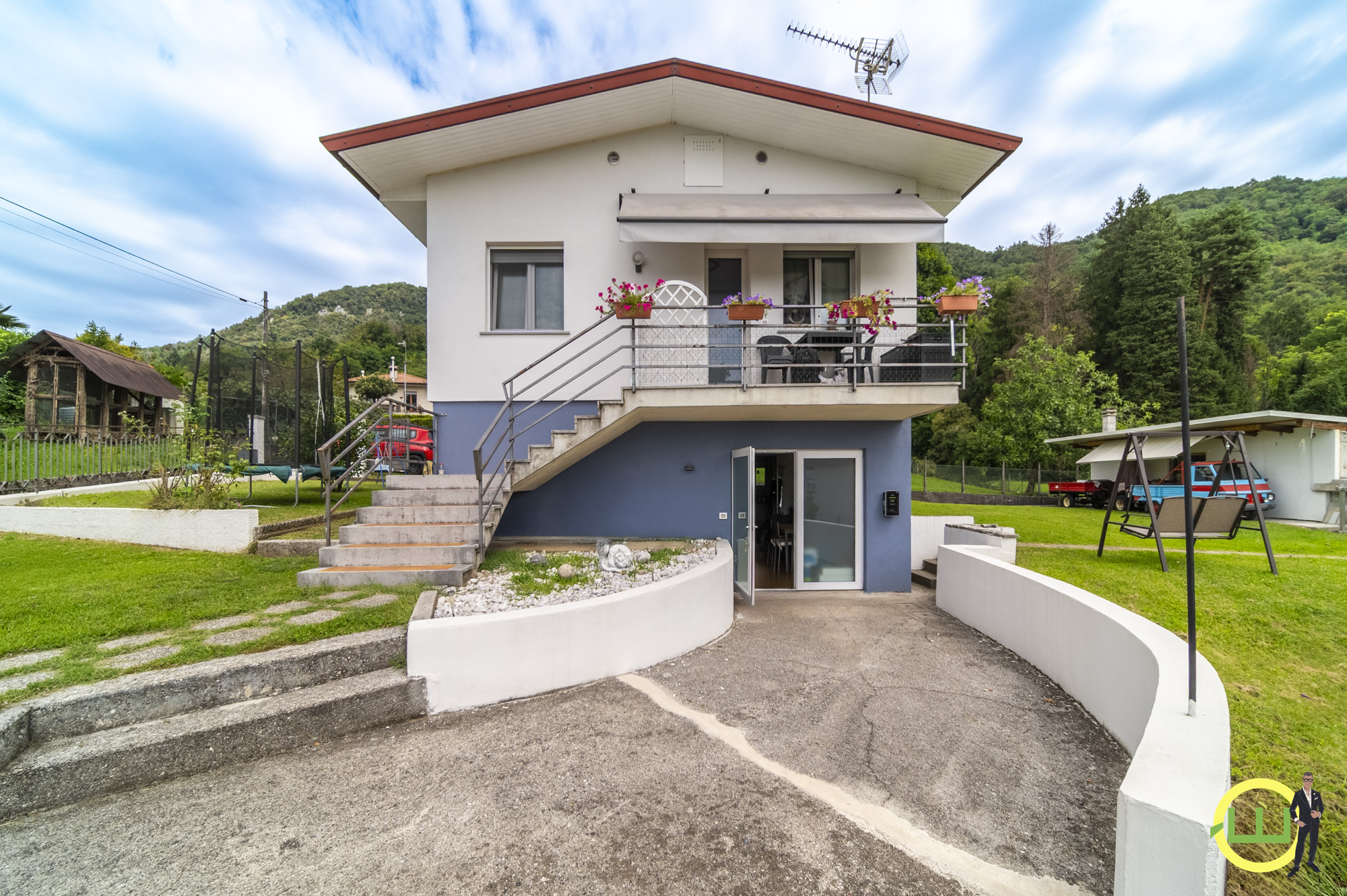 Immagine di MAGNANO IN RIVIERA VILLETTA INDIPENDENTE CON GIARDINO!