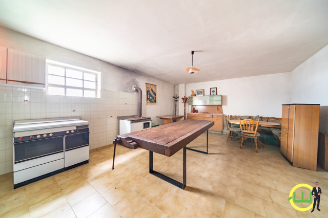 Media numero 25 di CASA SINGOLA CON DUE CAMERE E GENEROSA TAVERNA A PREPOTTO