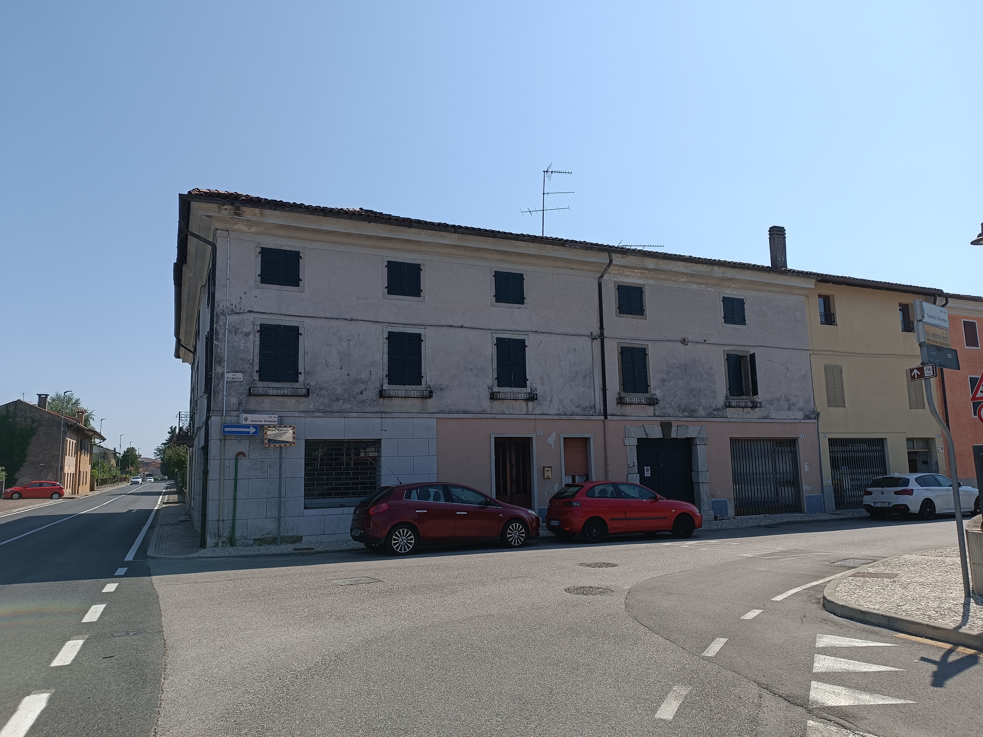Media numero 3 di INTERO EDIFICIO DA RESTAURARE A CORNO DI ROSAZZO