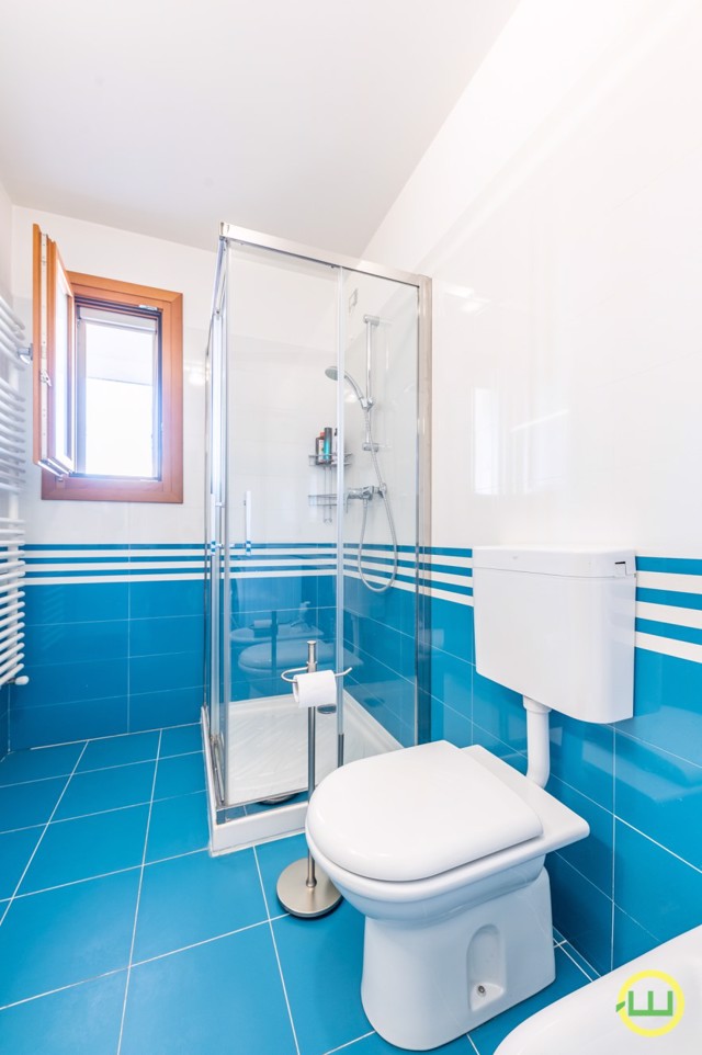 Media numero 12 di BICAMERE BISERVIZI CLASSE B TERRAZZATO FELETTO UMBERTO