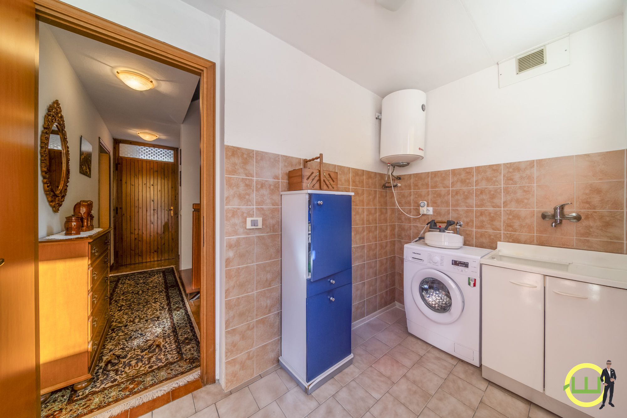 Media numero 18 di CASA IN LINEA COMPLETAMENTE ARREDATA AD AVASINIS