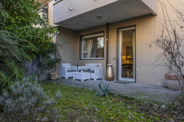 Media numero 15 di Parco Moretti Bicamere con Giardino e Garage