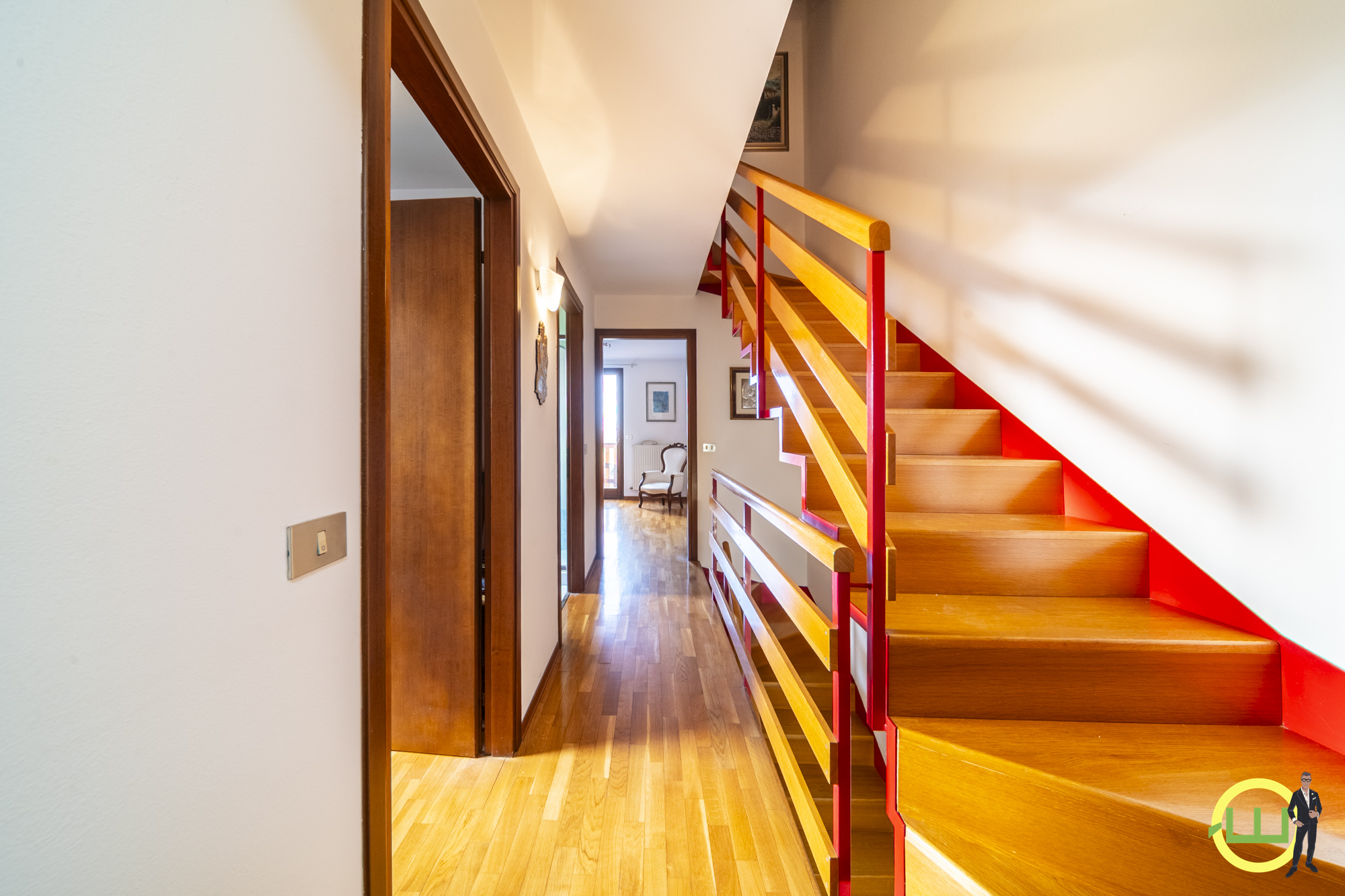 Media numero 10 di MERAVIGLIOSA VILLA ACCOSTATA CON GIARDINO ESCLUSIVO A LOVARIA PRADAMANO