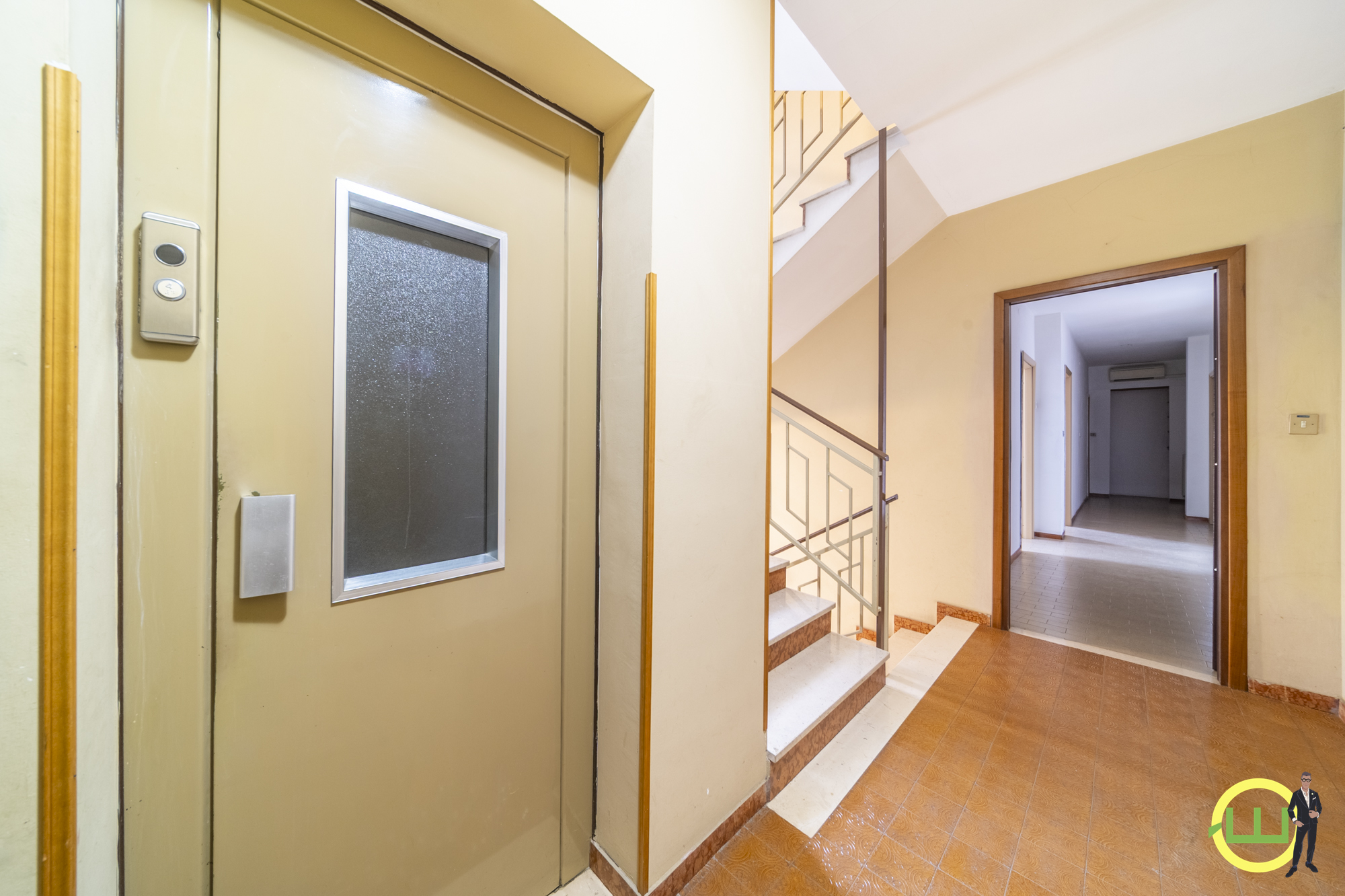 Media numero 18 di PANORAMICO APPARTAMENTO CON GARAGE IN CENTRO A CORMONS