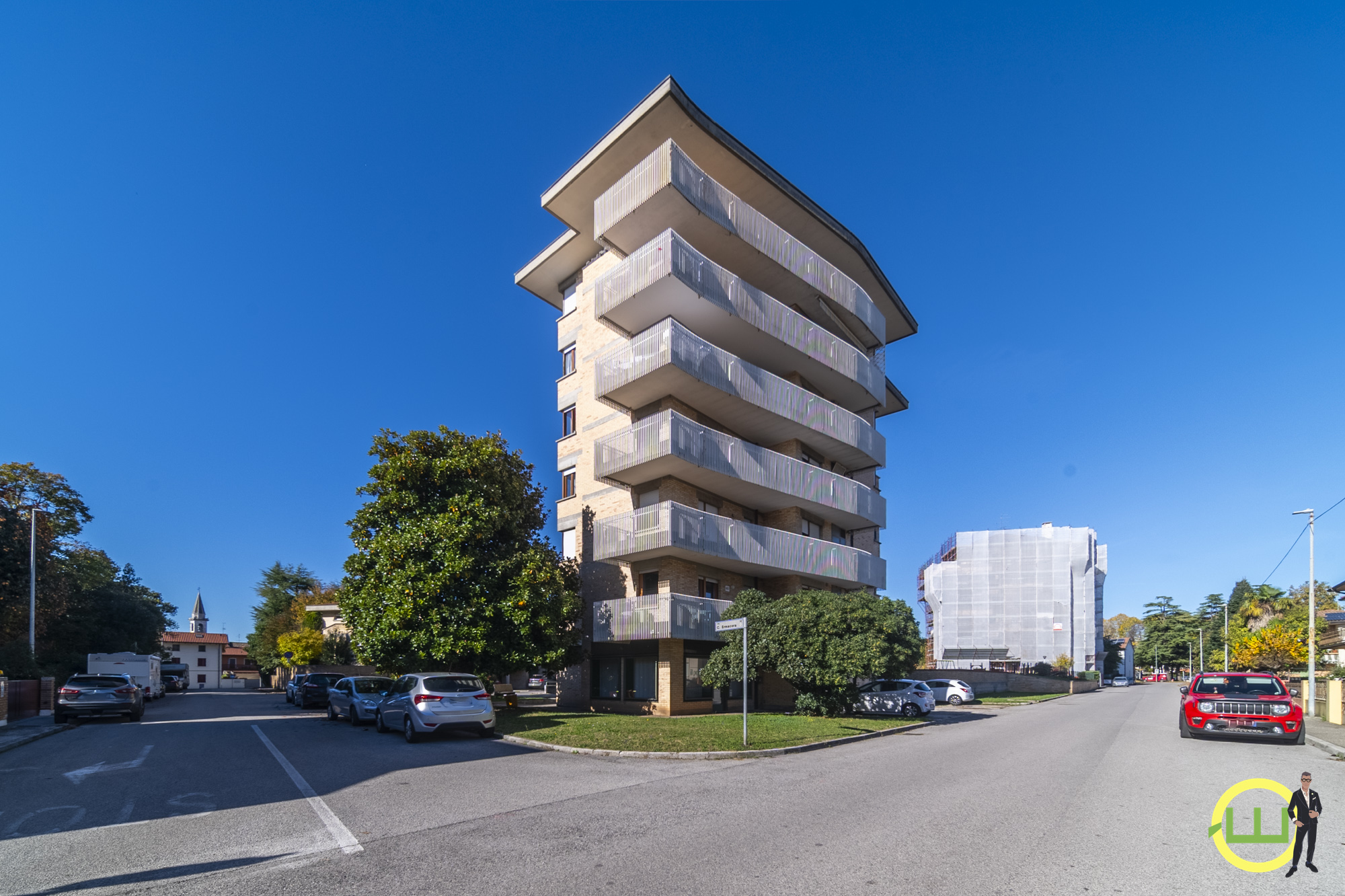 Media numero 28 di LUMINOSO E CENTRALISSIMO APPARTAMENTO A CODROIPO