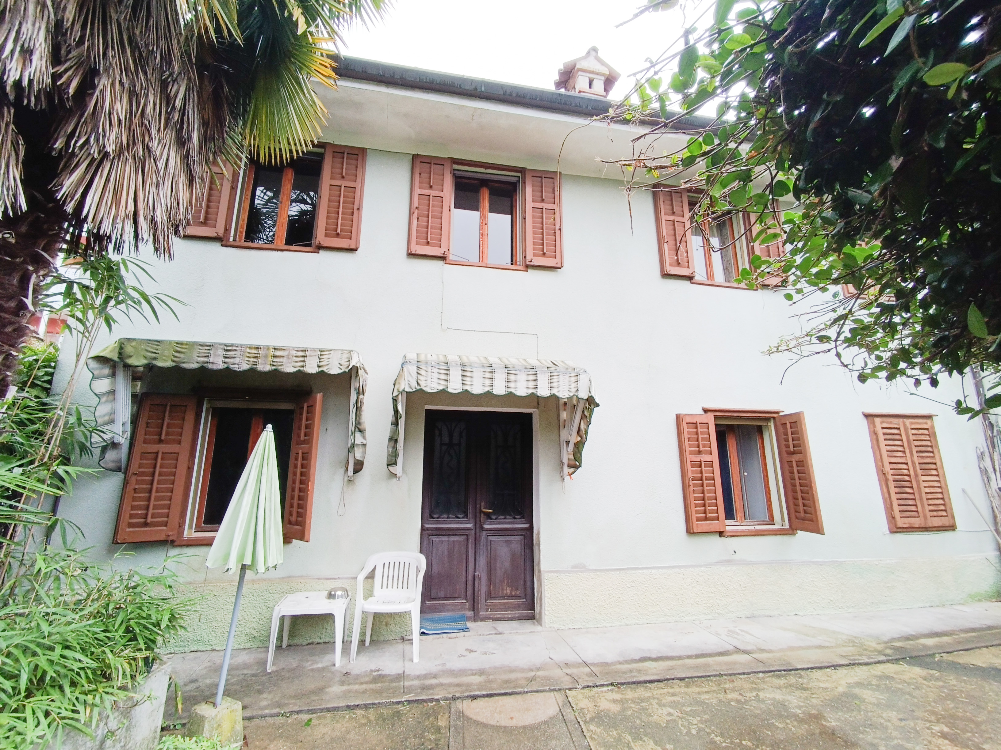 Media numero 3 di VENDUTA LA CASA DI TESTA CON VERDE ESCLUSIVO IN CENTRO A CORMONS