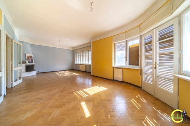 Media numero 23 di VILLA D'EPOCA CON 2 GENEROSI APPARTAMENTI E PARCO IN CENTRO A GORIZIA