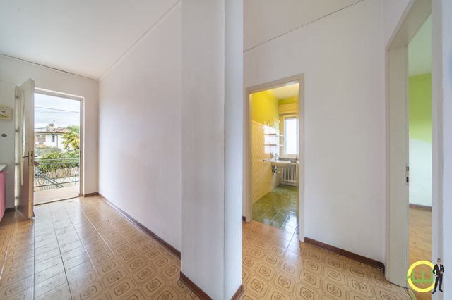 Media numero 25 di SPAZIOSA VILLA CON GIARDINO DA SOGNO A CAPRIVA DEL FRIULI