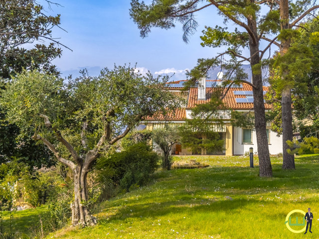 Media numero 32 di GEMONA DEL FRIULI PRESTIGIOSA VILLA DI 390 MQ!