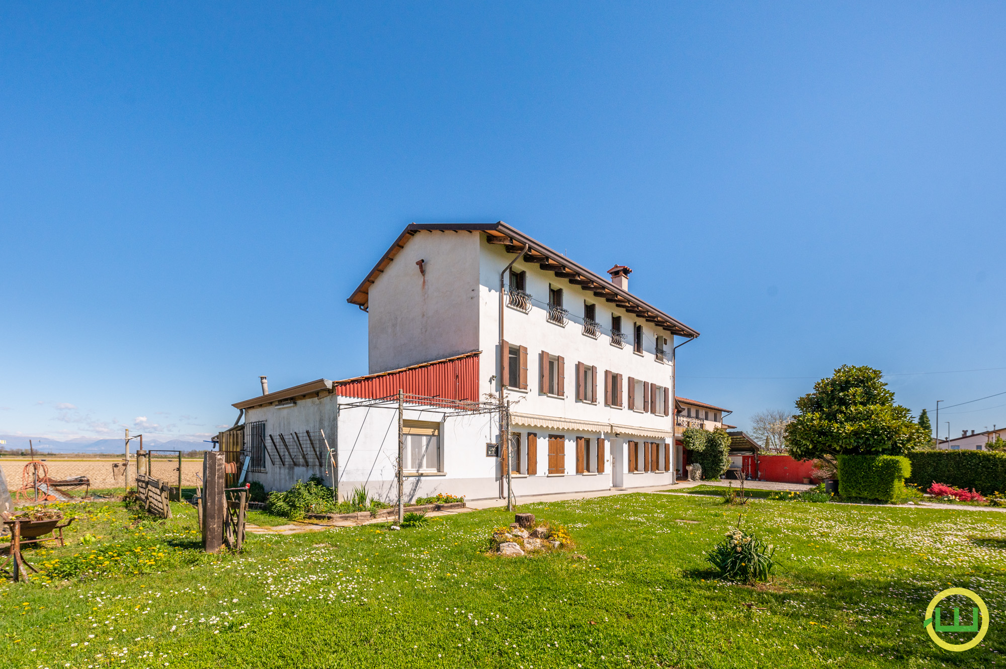 Media numero 47 di CURATA E LUMINOSA VILLA QUADRICAMERE E TRISERVIZI A CODROIPO