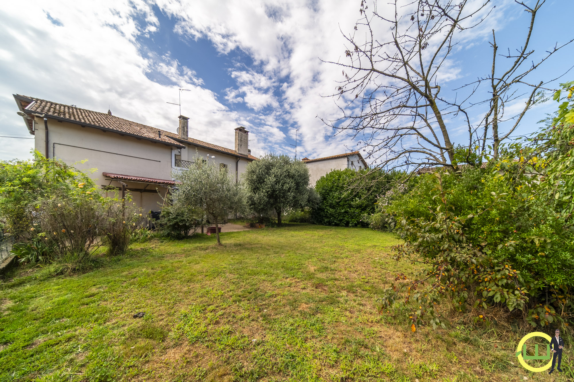 Media numero 21 di CASA INDIPENDENTE CON APPARTAMENTO RISTRUTTURATO E GIARDINO A NESPOLEDO