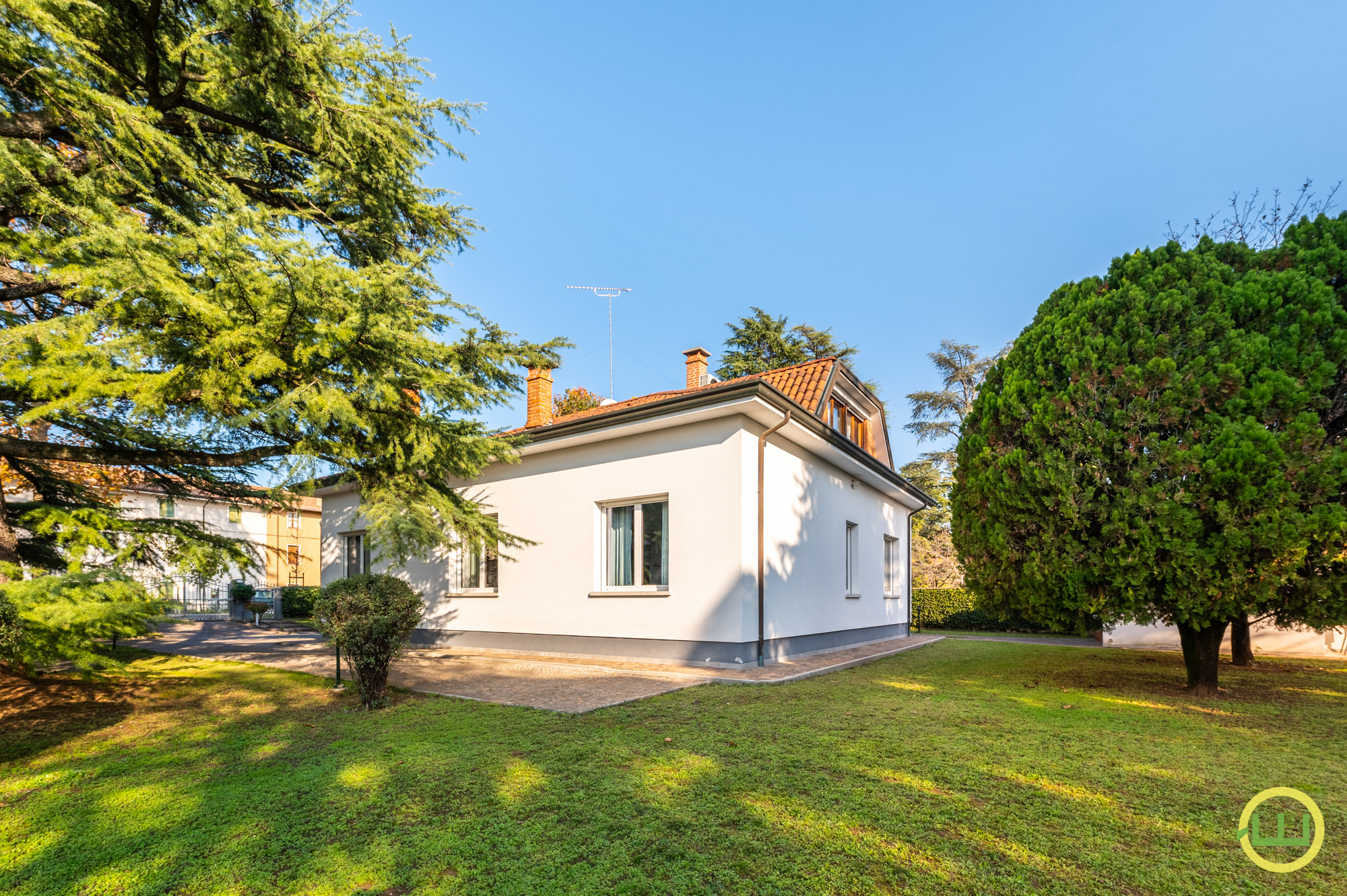 Media numero 38 di FAVOLOSA E CENTRALE VILLA INDIPENDENTE IMMERSA NEL VERDE A CODROIPO