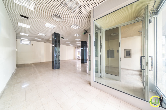 Media numero 2 di NEGOZIO CENTRALISSIMO SAN VITO AL TAGLIAMENTO
