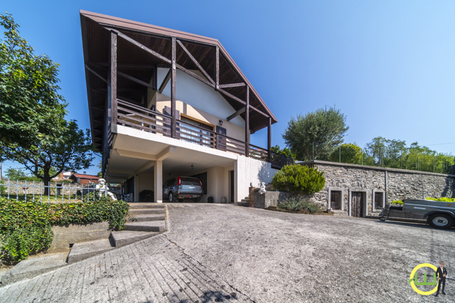 Media numero 43 di BUJA CASA INDIPENDENTE IN ZONA ESCLUSIVA