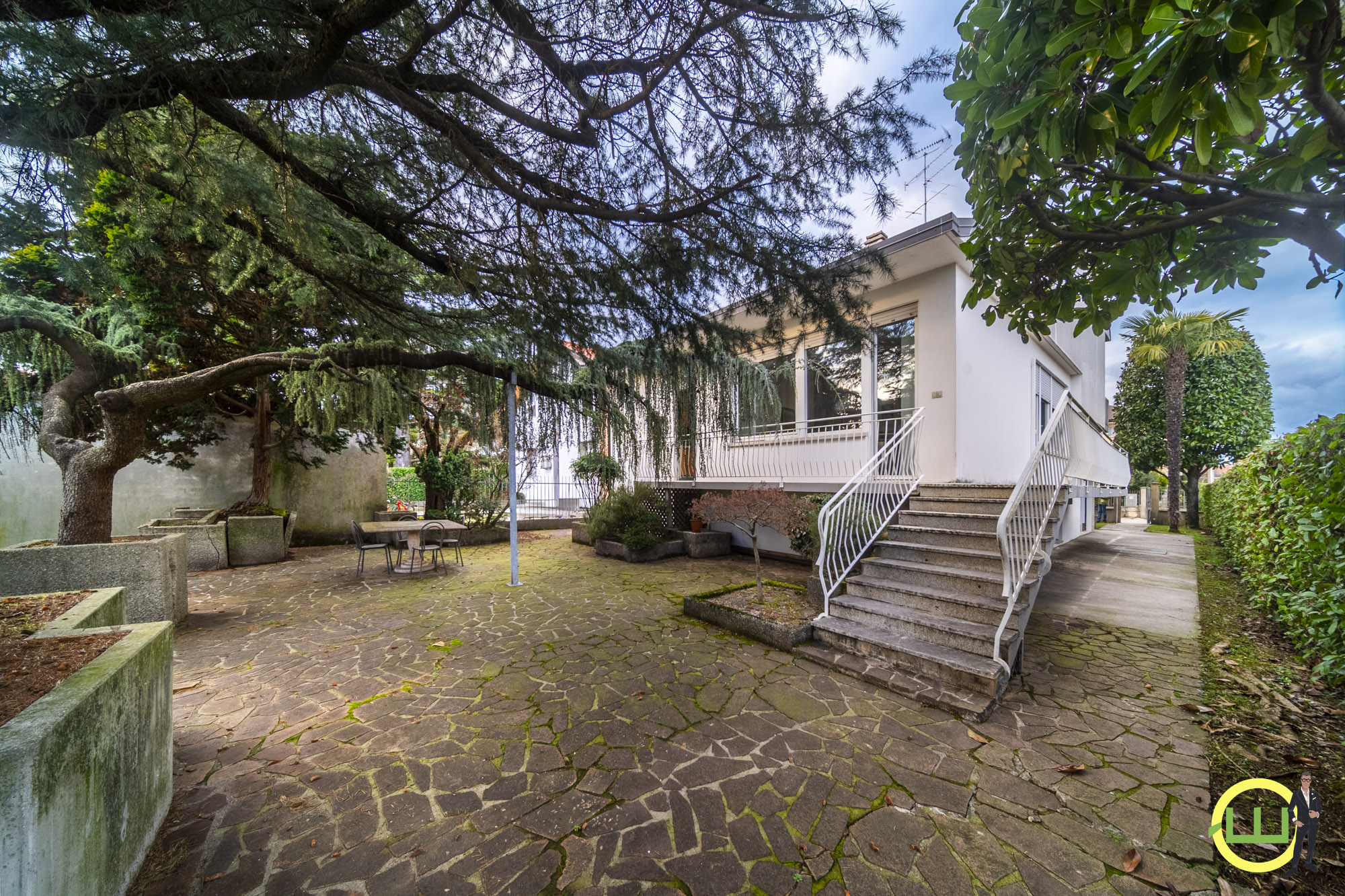 Media numero 31 di VILLA DALLA MODERNA ARCHITETTURA (CARPACCO)