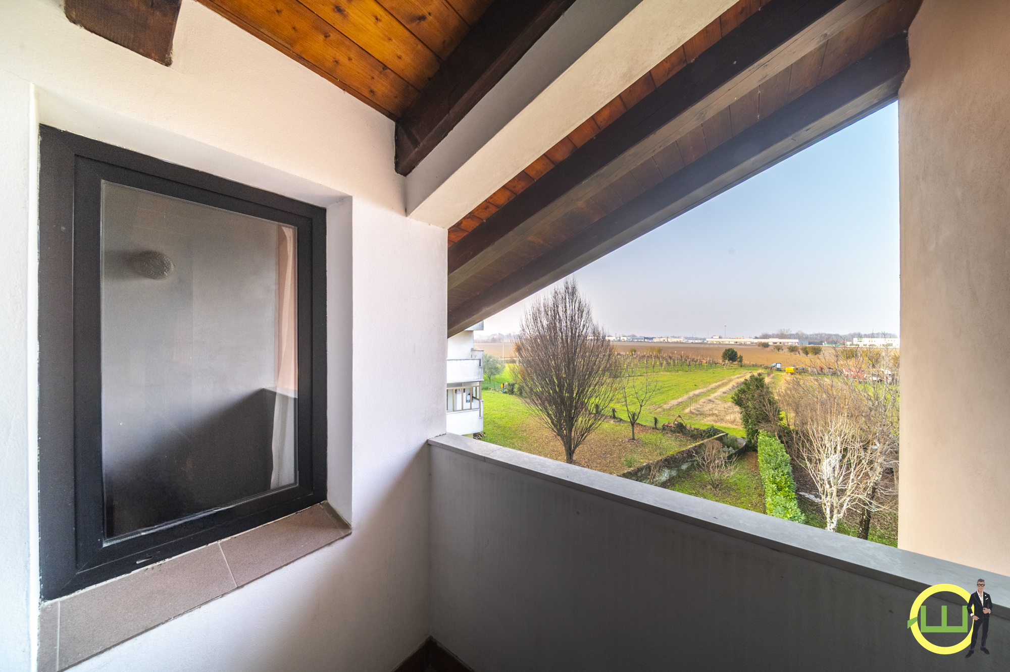 Media numero 22 di MERAVIGLIOSA VILLA ACCOSTATA CON GIARDINO ESCLUSIVO A LOVARIA PRADAMANO