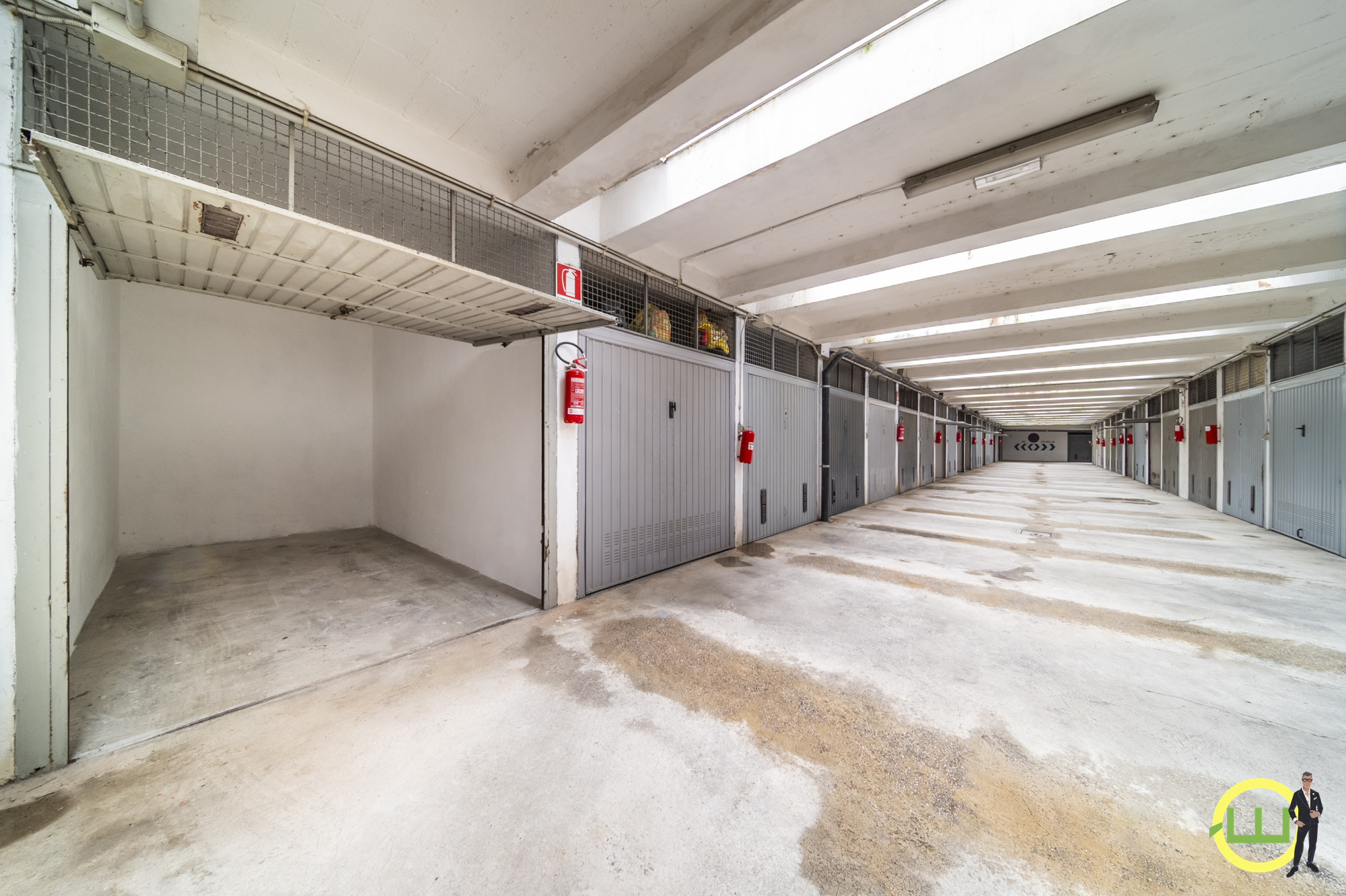 Media numero 23 di BICAMERE CON CANTINA E GARAGE IN ZONA CENTRALE A UDINE