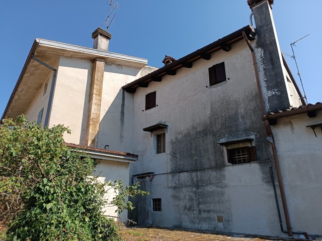 Media numero 2 di RUSTICO CON SPETTACOLARE GIARDINO NELLA FIABESCA GIASSICO DI CORMONS