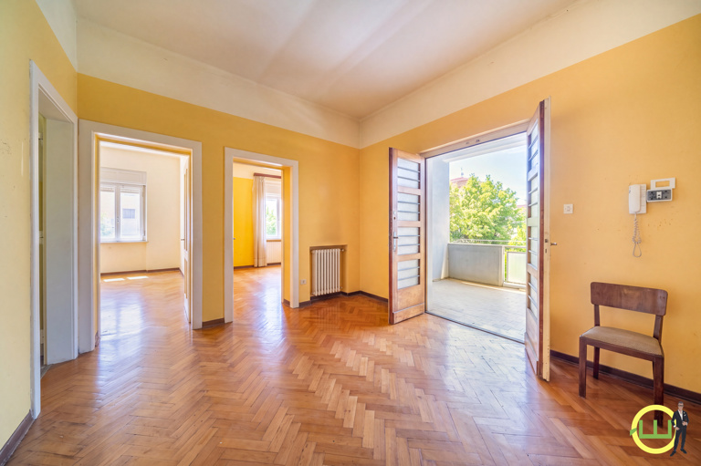 Immagine di VILLA D'EPOCA CON 2 GENEROSI APPARTAMENTI E PARCO IN CENTRO A GORIZIA