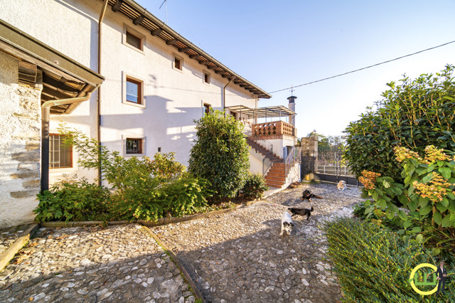 Media numero 49 di CASALE RUSTICO DI RARA BELLEZZA MORUZZO