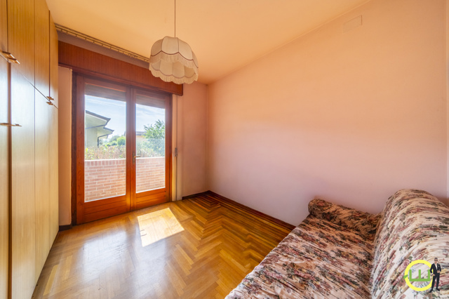 Media numero 15 di VILLA SINGOLA SU UNICO LIVELLO CON 3 CAMERE DA LETTO A CORMONS