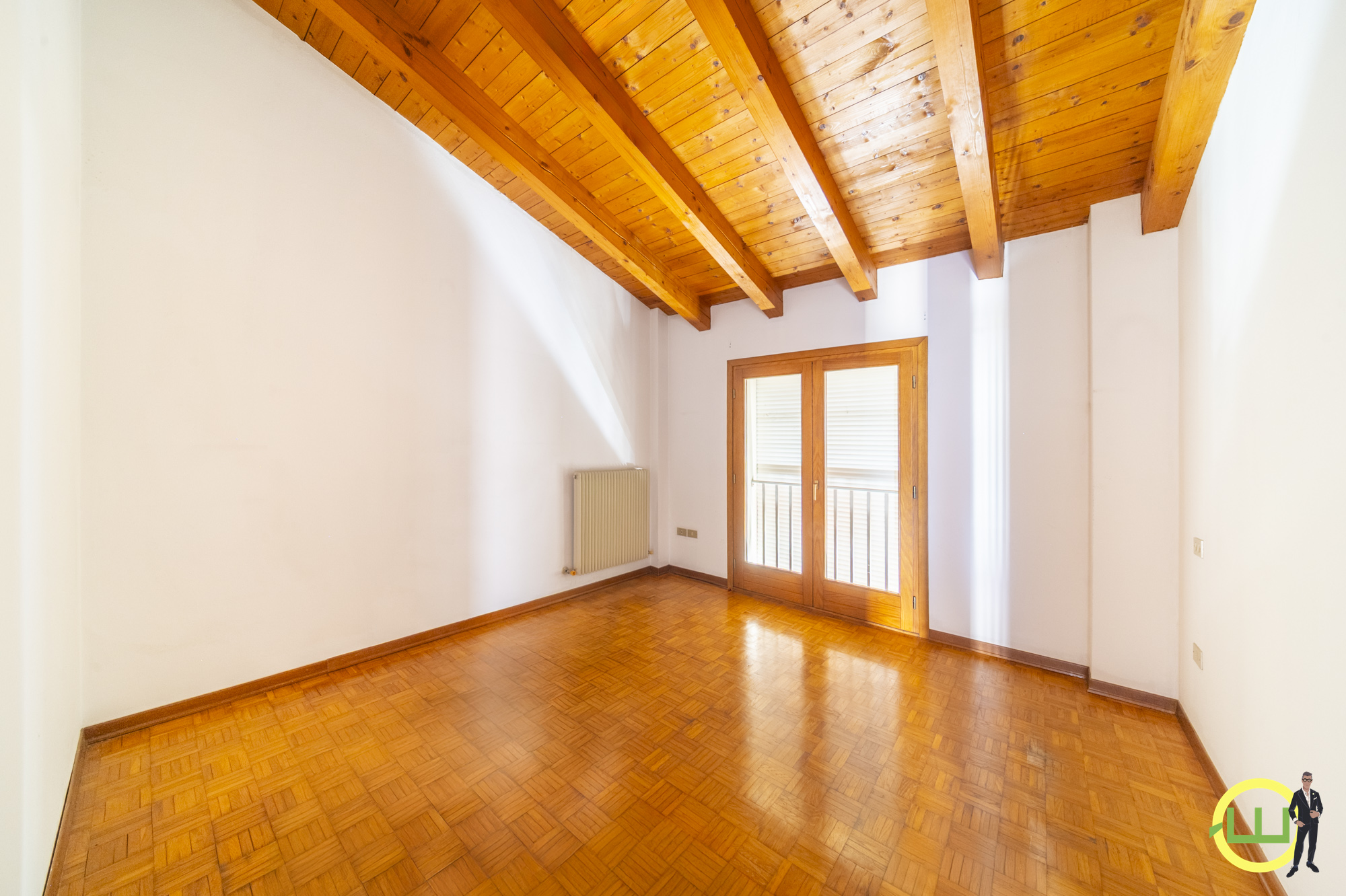 Media numero 20 di LUMINOSO ED AMPIO TRICAMERE IN PIENO CENTRO A RIVIGNANO