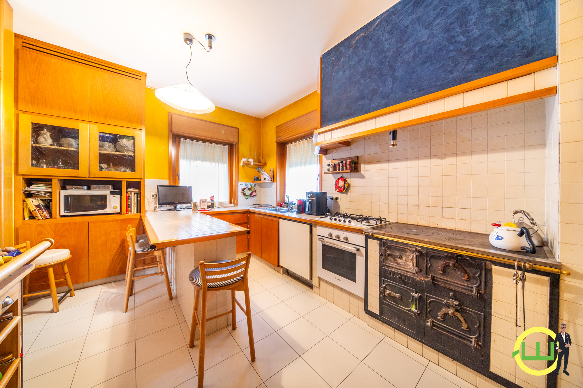 Media numero 16 di VILLA SINGOLA IN AFFASCINANTE ZONA RESIDENZIALE A MANZANO