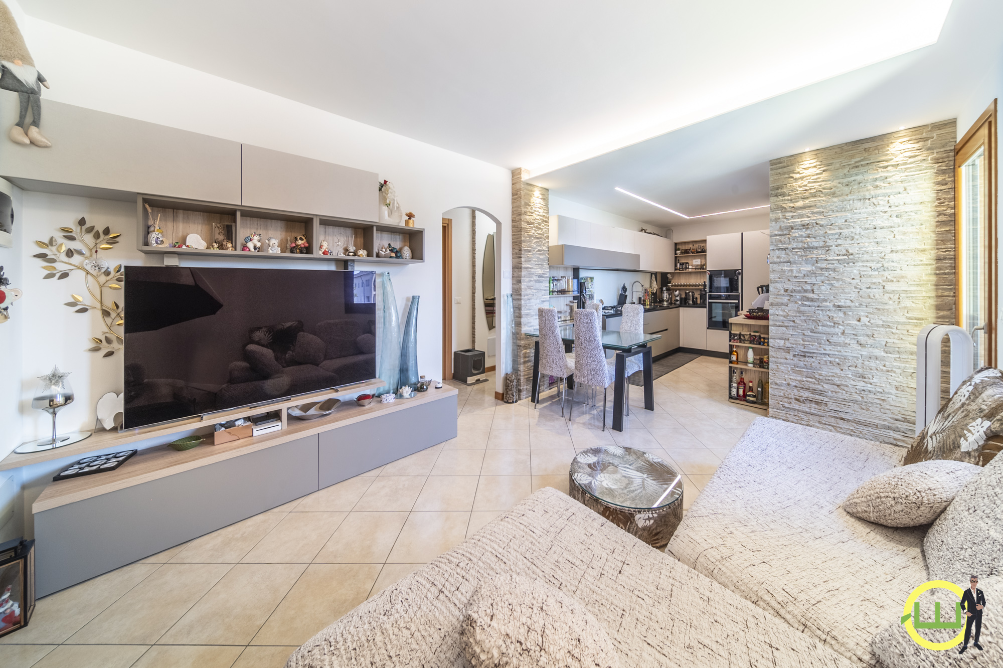 Media numero 5 di BICAMERE BISERVIZI TERRAZZATISSIMO UD EST