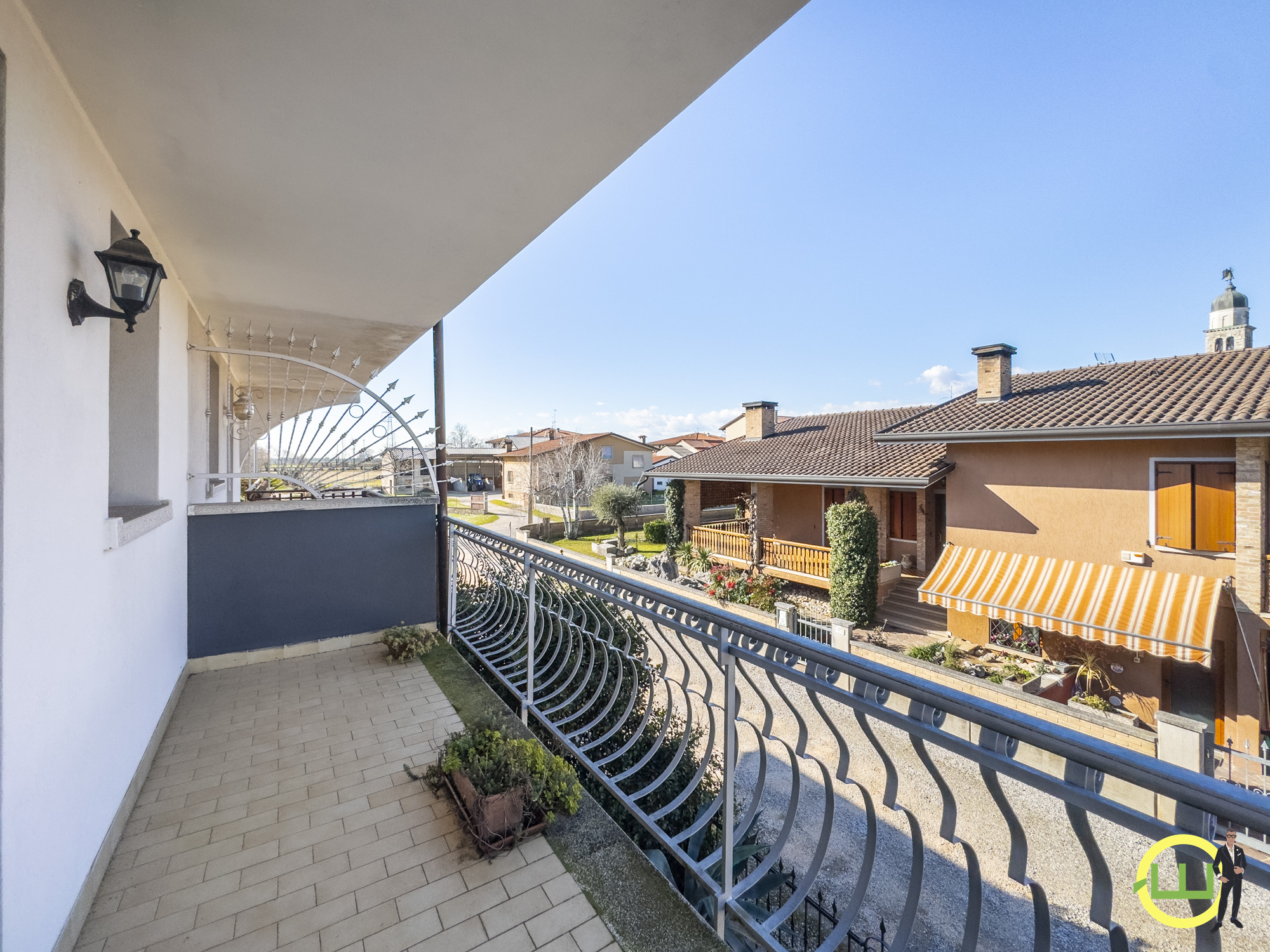 Media numero 24 di LUMINOSA PORZIONE DI BIFAMILIARE CON GIARDINO   A  CODROIPO